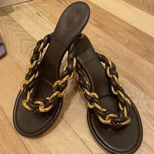 Bottega Veneta Dot Woven Chain thong -NEW